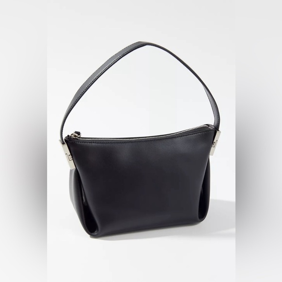 [SOLD] OSOI Bean Shoulder Bag - Picture 10 of 11